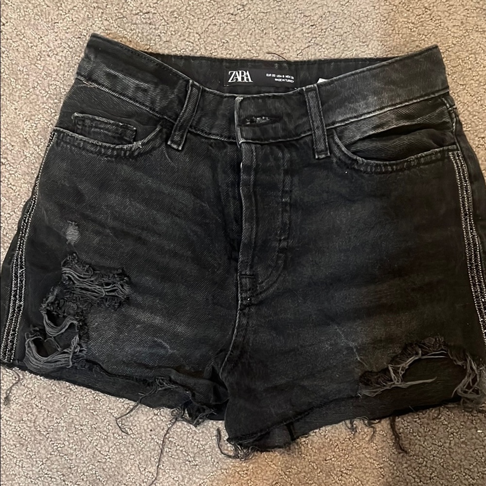 Zara Women's Black Distressed Denim Shorts